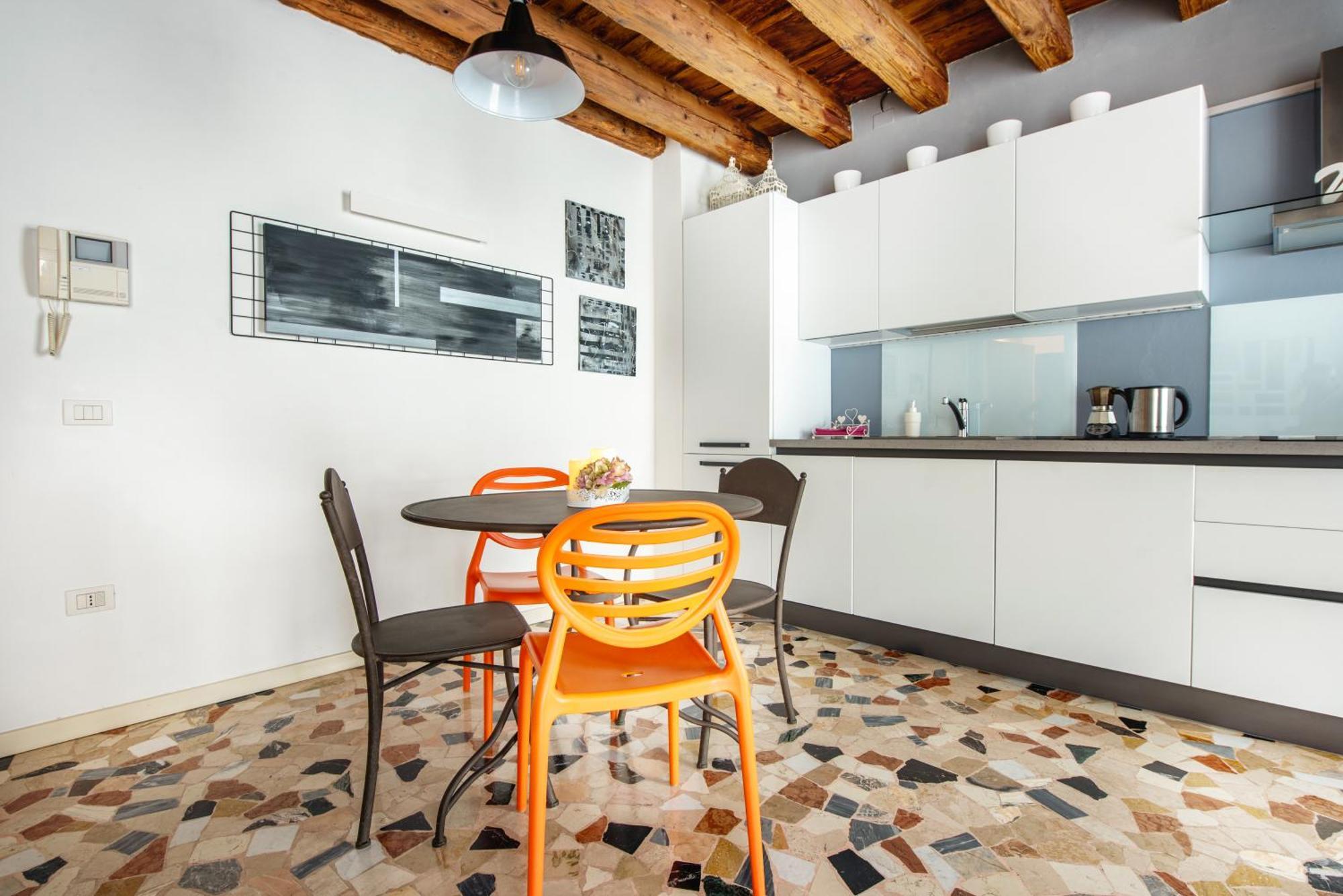 Lovely Apartment In 维琴察 外观 照片